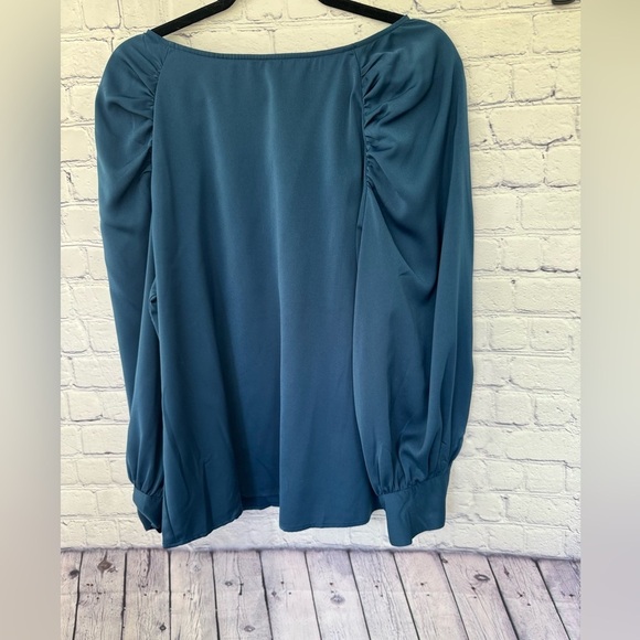 Banana Republic Ruched Sleeve Blouse size XL - Picture 4 of 11